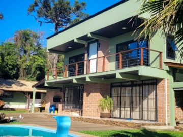 LINDO STIO MOBILIADO EM MAQUIN